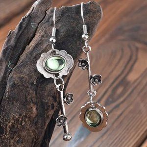 Vintage Boho Green Engraved Petal Shape Drop Earrings Hook Dangle Earrings NEW